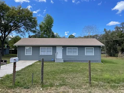 15545 14th Street Dade City FL 33523