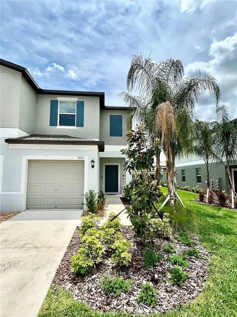 9637 Pembrooke Pines Drive Sun City Center FL 33573
