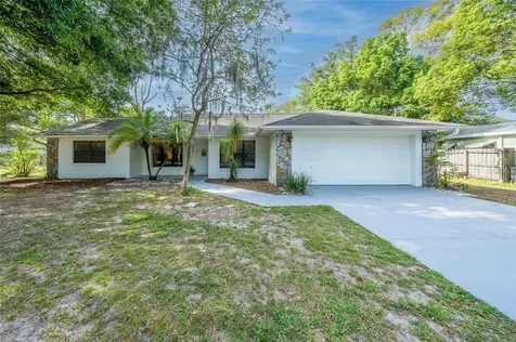 1305 E Cherry Street Plant City FL 33563