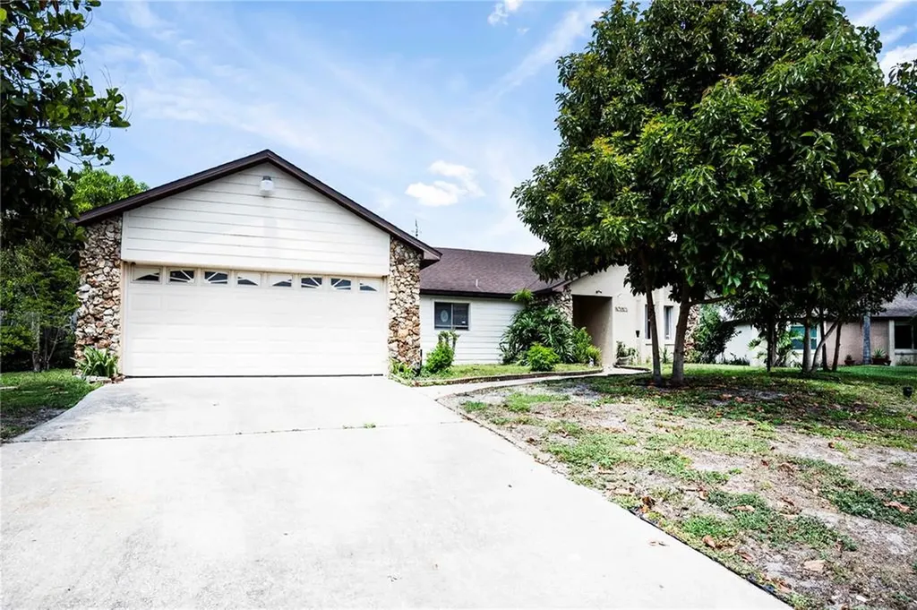 4235 Benedictine Circle Orlando FL 32812