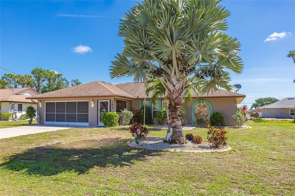 193 Mark Twain Lane Rotonda West FL 33947