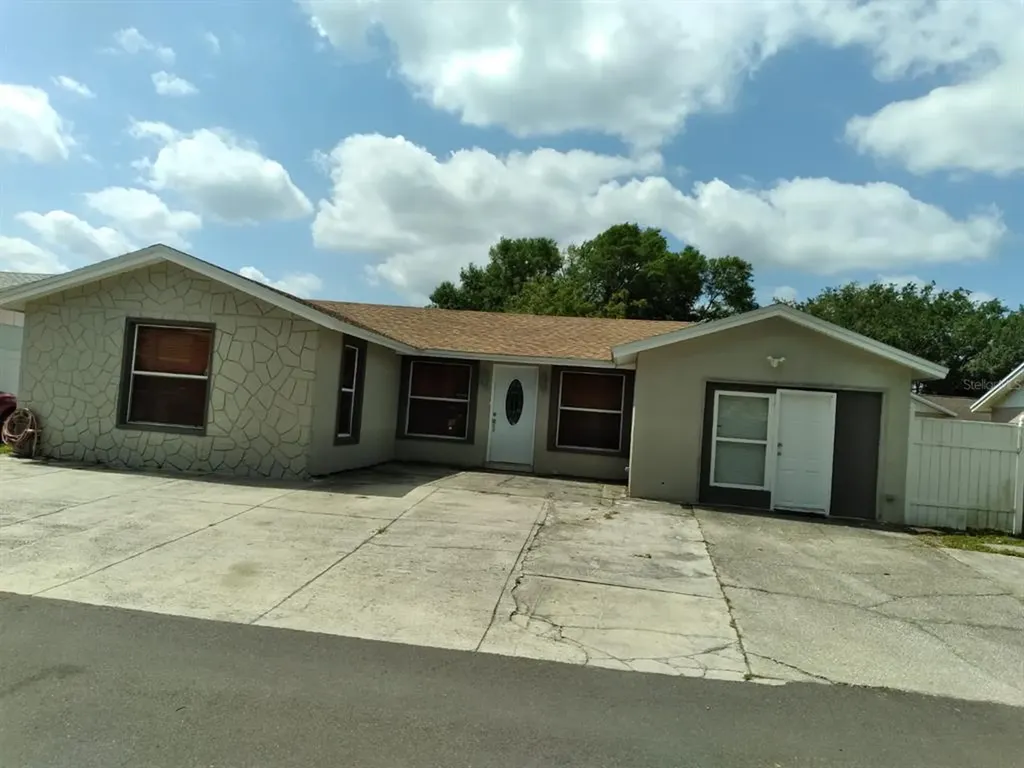 10108 Moores Mill Court Tampa FL 33615
