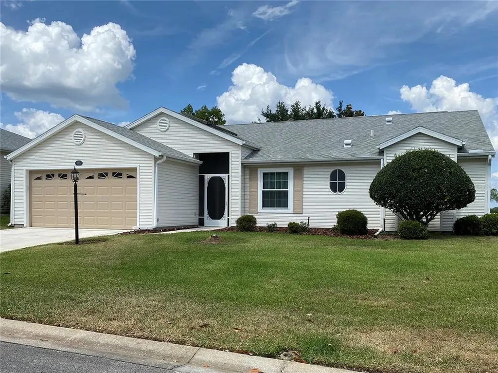 5025 Sawgrass Lake Circle Leesburg FL 34748