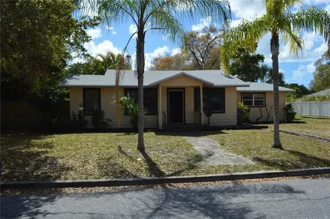 2319 20th Avenue W Bradenton FL 34205