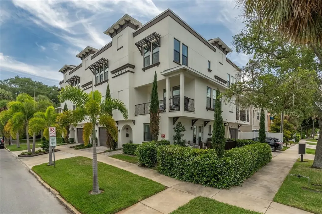 402 S Melville Avenue Tampa FL 33606