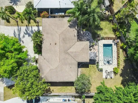 2329 Siesta Drive Sarasota FL 34239