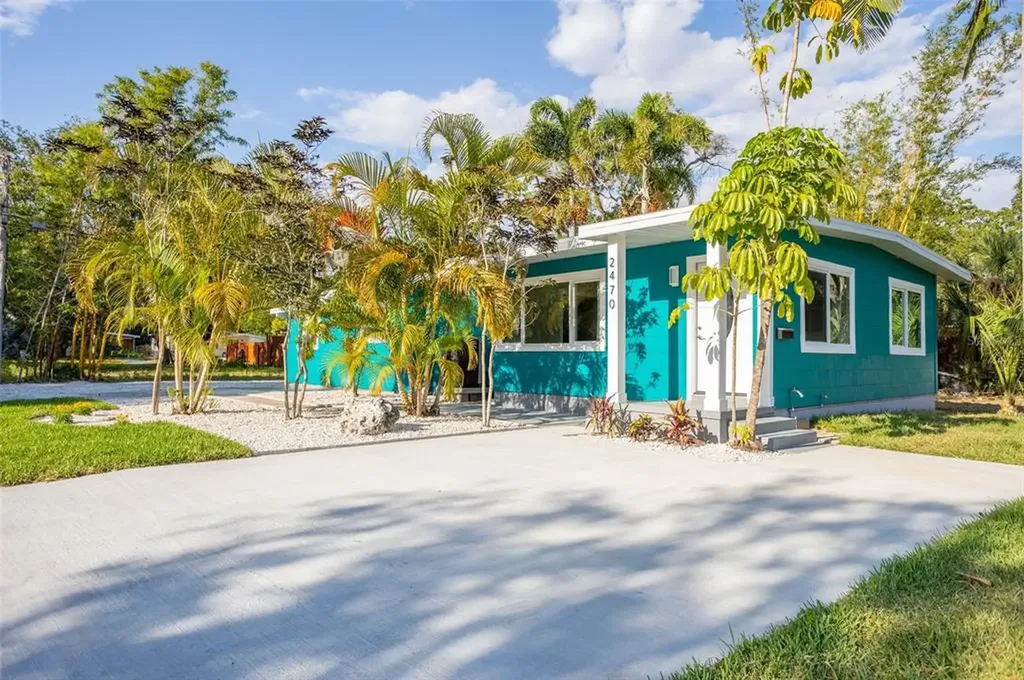 2470 47th Street S St Petersburg FL 33711