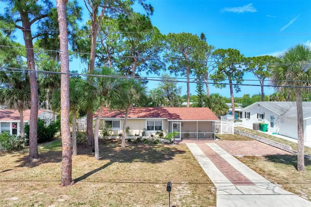 1230 Oxford Drive Englewood FL 34223