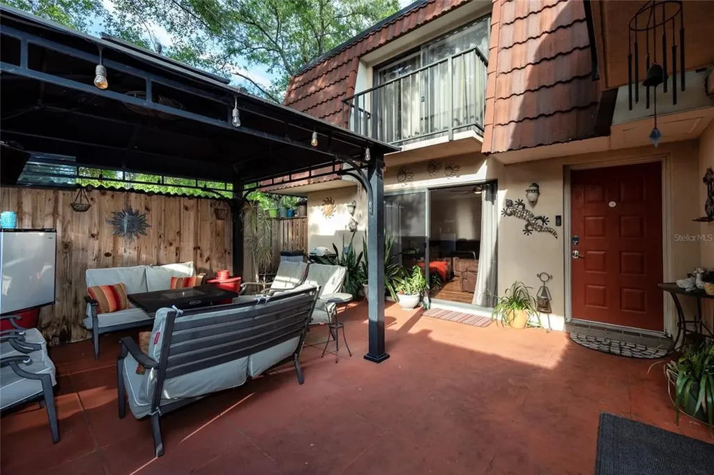 2704 5th Court Palm Harbor FL 34684