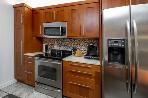 2704 5th Court Palm Harbor FL 34684