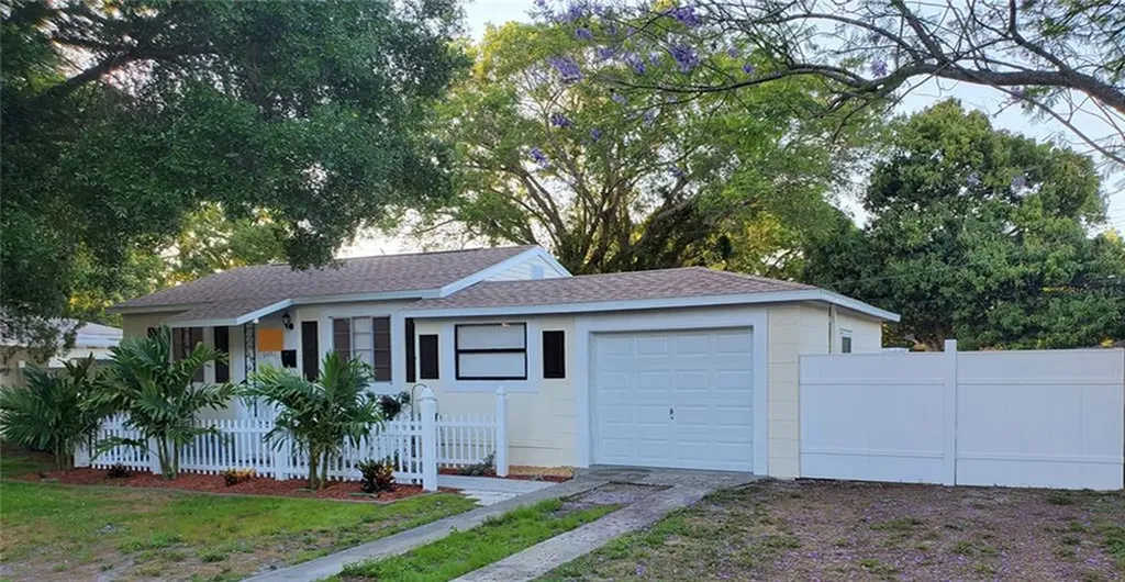 6051 16th Avenue N St Petersburg FL 33710