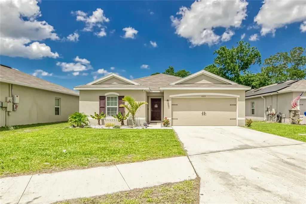 10123 Candleberry Woods Lane Gibsonton FL 33534