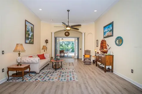 10101 Garden Retreat Court Tampa FL 33647