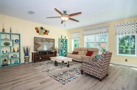 10101 Garden Retreat Court Tampa FL 33647