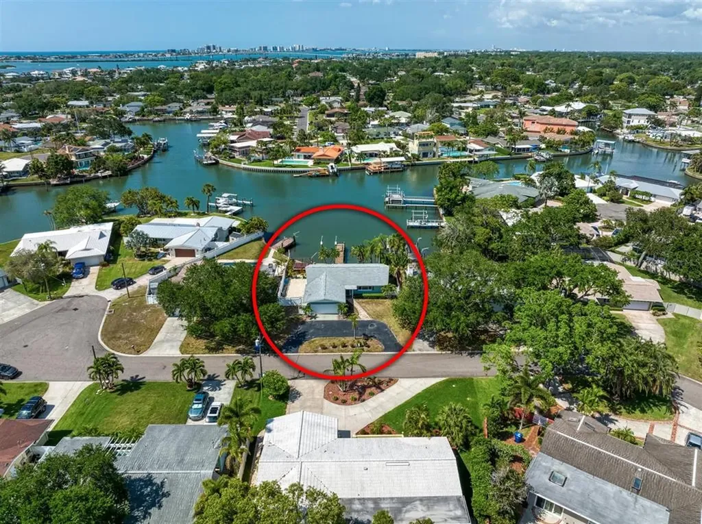4017 Church Creek Point Largo FL 33774