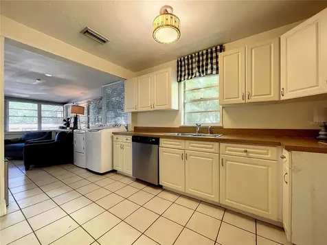 5602 N Cherokee Avenue Tampa FL 33604