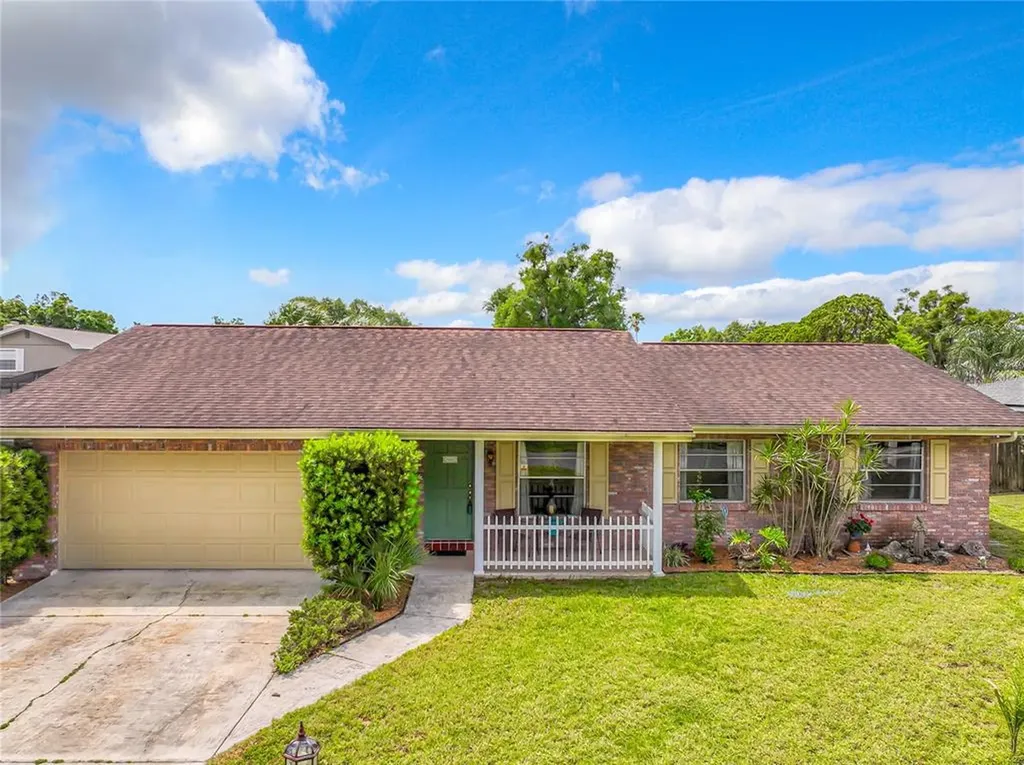 241 Chaucer Lane Winter Haven FL 33884
