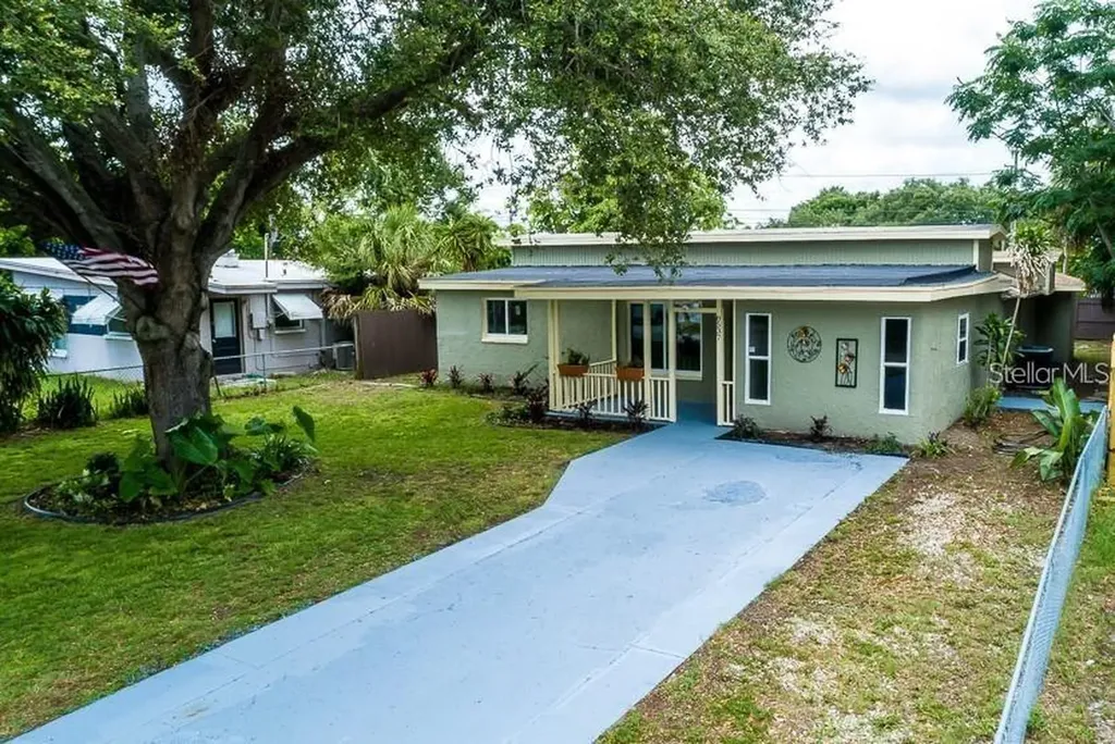 8537 93rd Avenue Seminole FL 33777