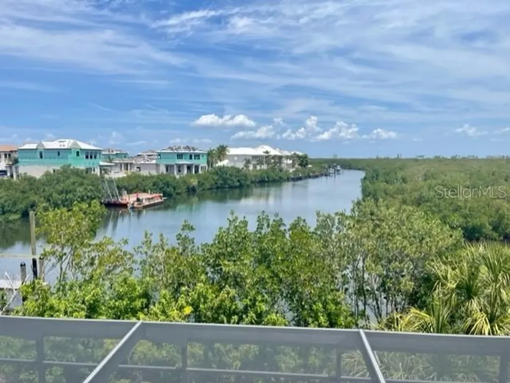 3025 Christophers Watch Lane Ruskin FL 33570