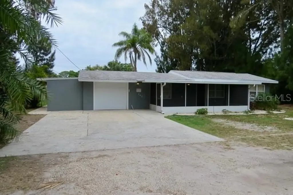 242 Washington Avenue Englewood FL 34223