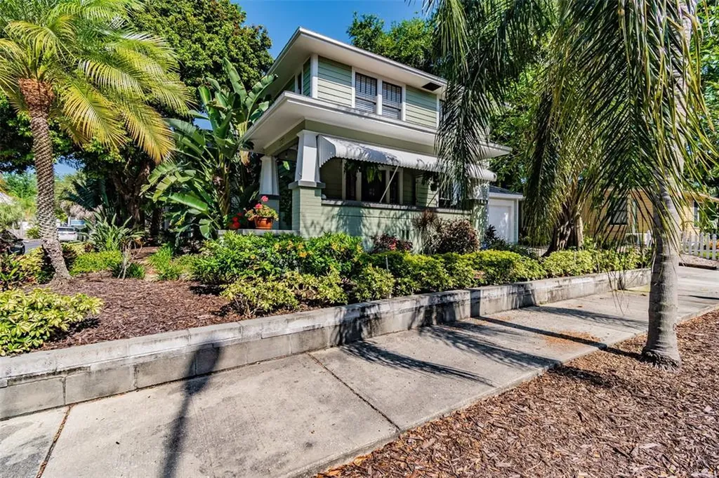 540 11th Avenue N St Petersburg FL 33701