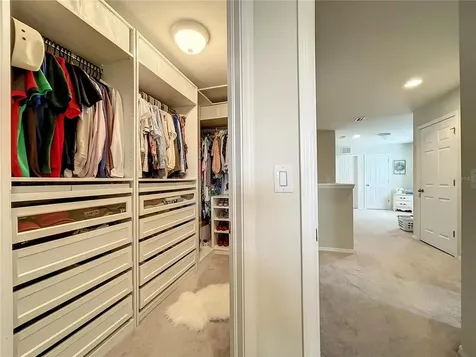 4944 White Sanderling Court Tampa FL 33619
