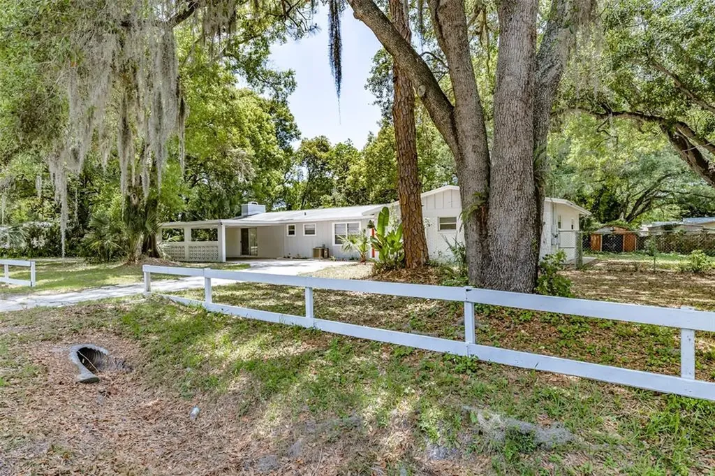 517 Winham Street Tampa FL 33619