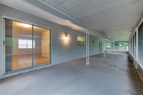 517 Winham Street Tampa FL 33619