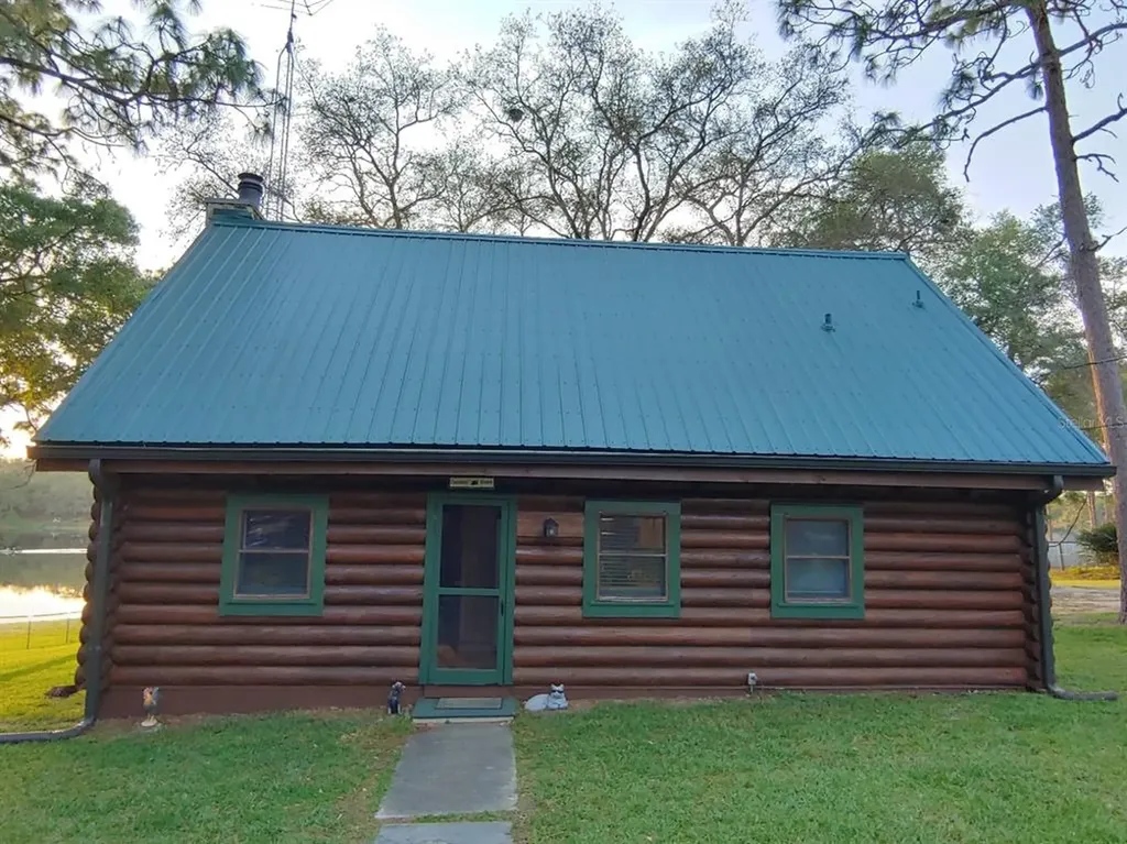 5806 SE 168th Court Ocklawaha FL 32179