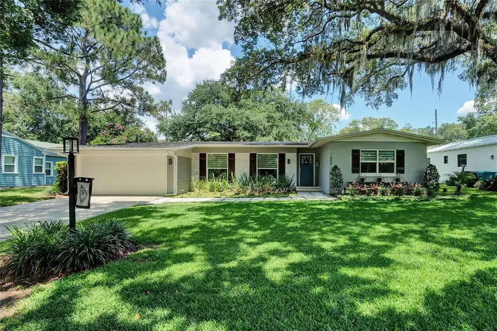 1605 Pine Bluff Avenue Orlando FL 32806