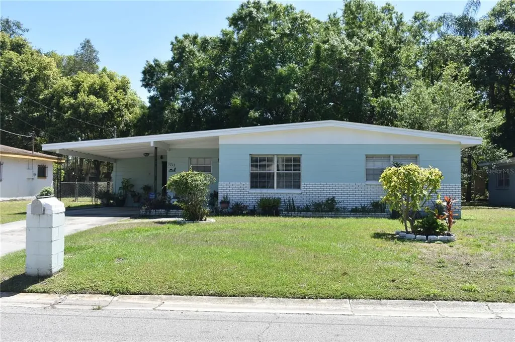 3213 E Fern Street Tampa FL 33610