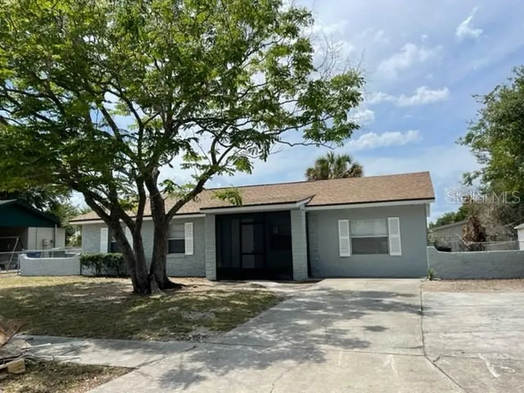 2313 S Swan Court NE Winter Haven FL 33881