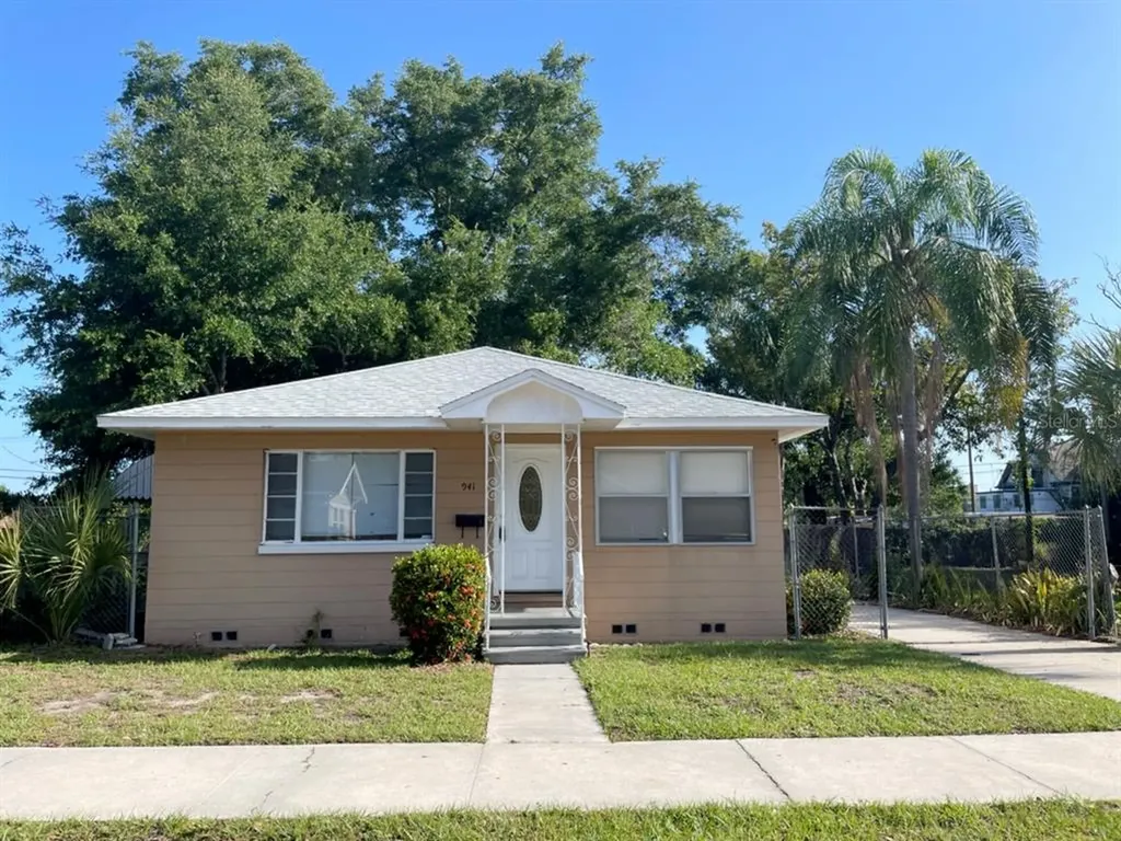 941 8th Avenue S St Petersburg FL 33705