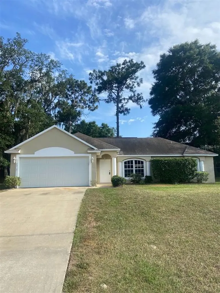 2915 Obannion Street Deltona FL 32738