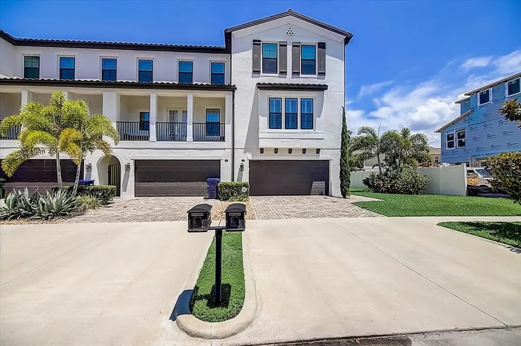 2621 W Platt Street Tampa FL 33609