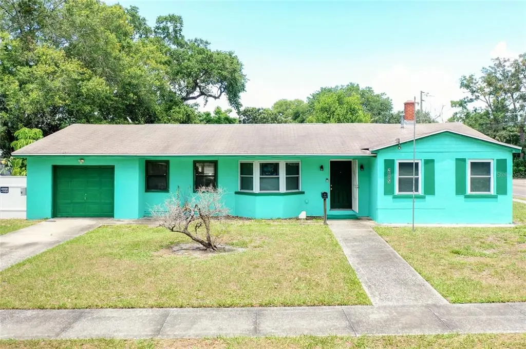 2805 12th Avenue N St Petersburg FL 33713