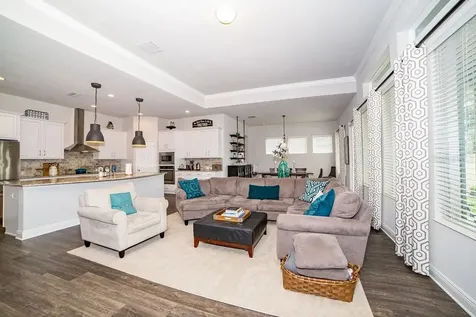 1025 Tracey Ann Loop Seffner FL 33584