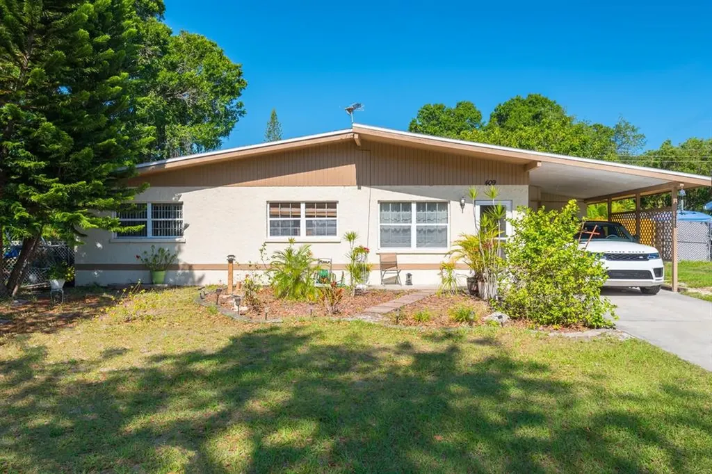 409 Crosby Court Sarasota FL 34237