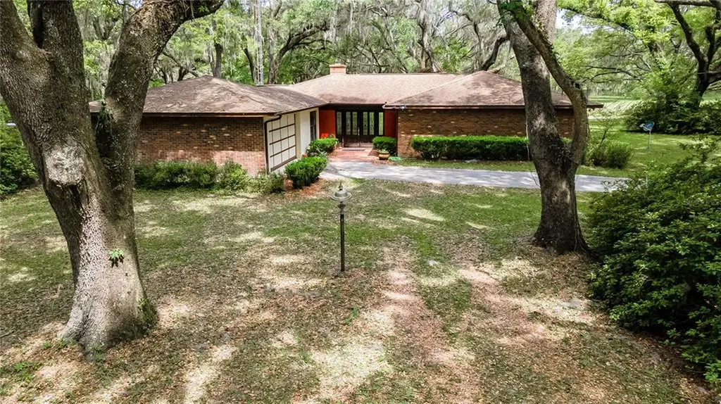 6160 SE 212th Court Morriston FL 32668