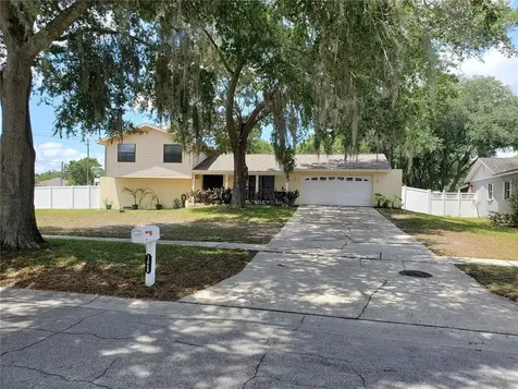 1009 Lake Haven Drive Lutz FL 33559