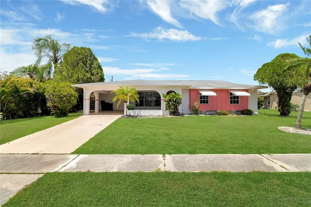 6242 Morning Avenue North Port FL 34287
