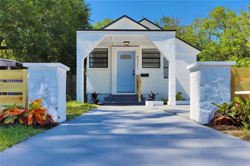 4321 16th Avenue S St Petersburg FL 33711