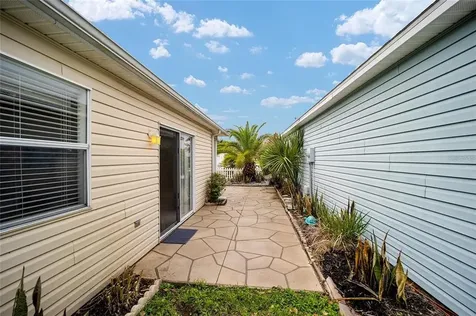 727 Dumas Street Lady Lake FL 32159