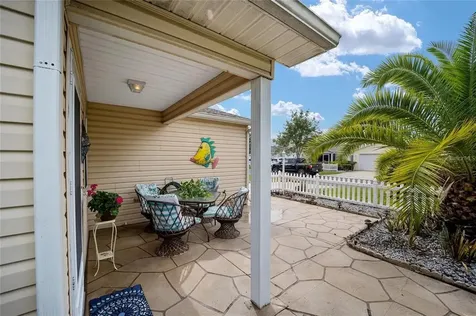 727 Dumas Street Lady Lake FL 32159
