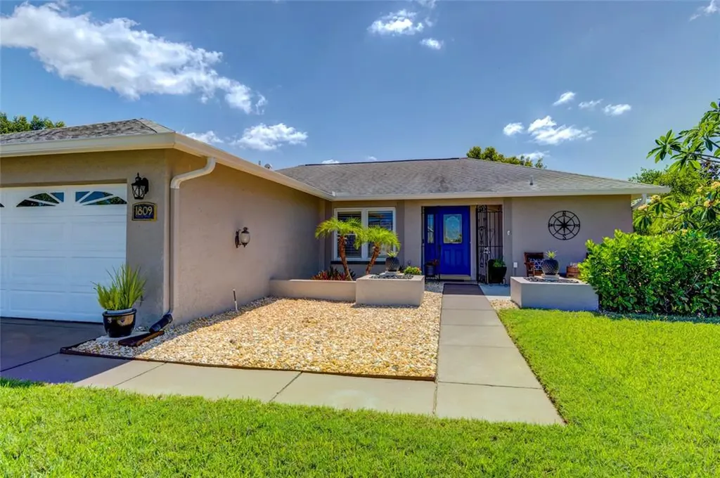 1809 70th Street W Bradenton FL 34209