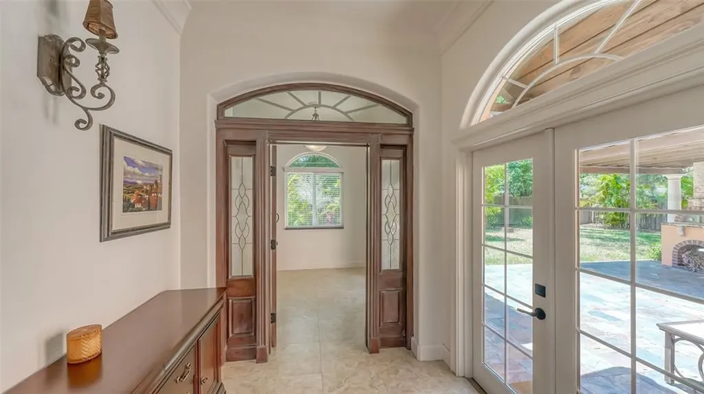 2520 Tami Sola Street Sarasota FL 34237
