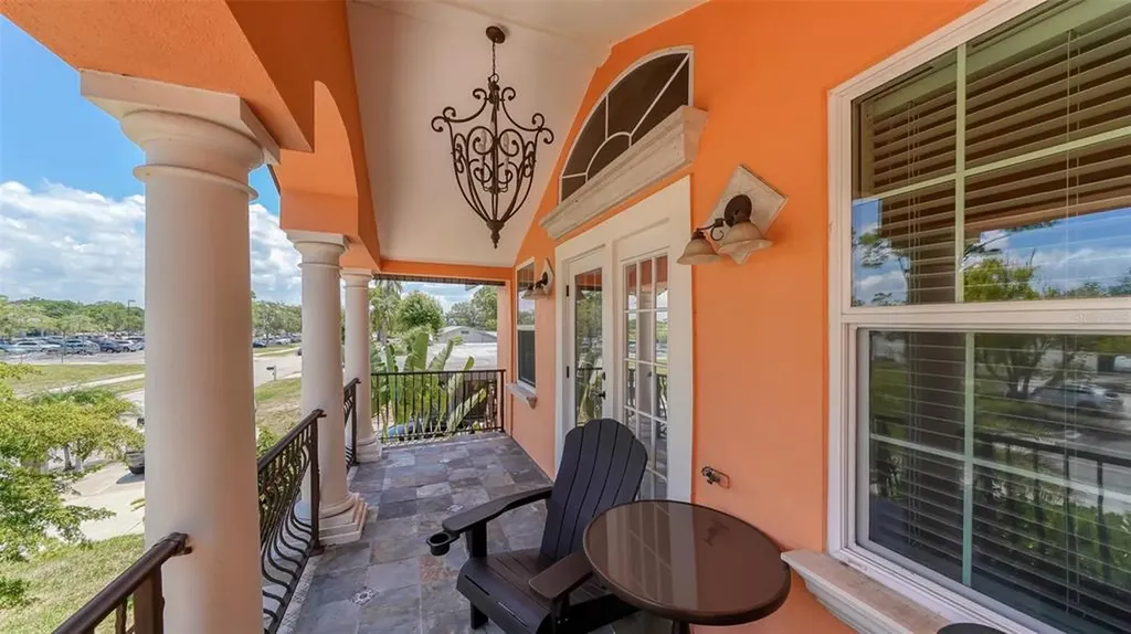 2520 Tami Sola Street Sarasota FL 34237