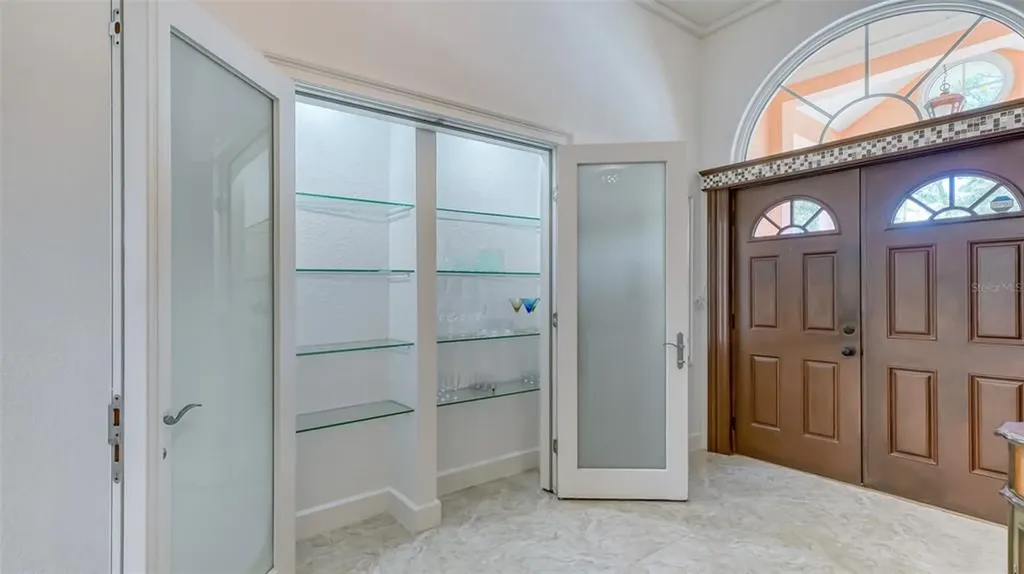 2520 Tami Sola Street Sarasota FL 34237