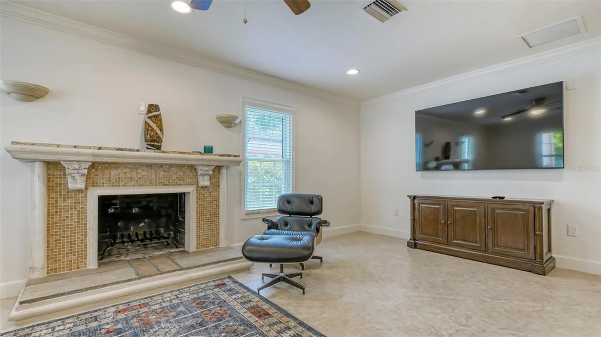 2520 Tami Sola Street Sarasota FL 34237