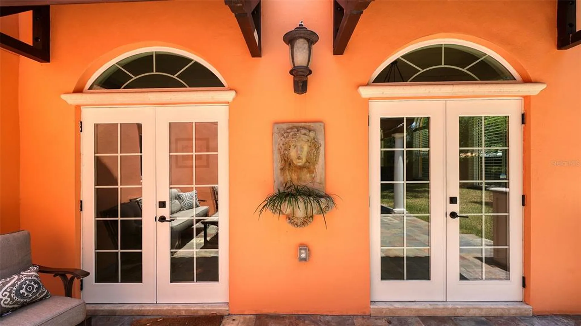 2520 Tami Sola Street Sarasota FL 34237
